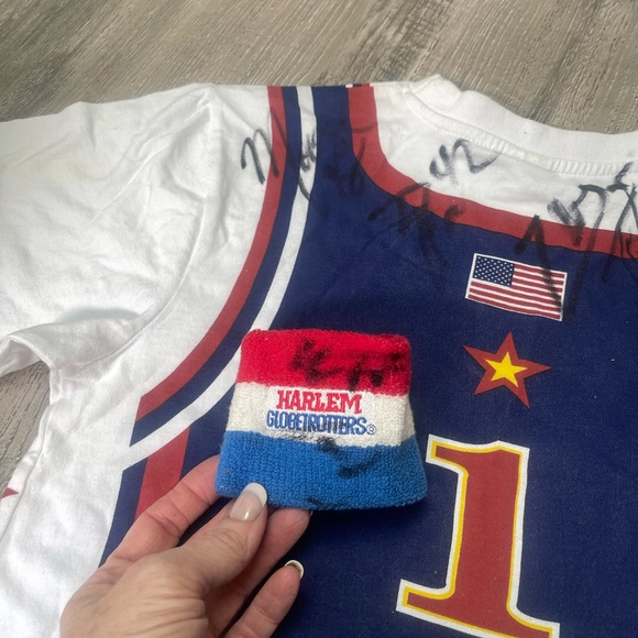 Authentic Harlem GlobeTrotters Fan Pack - Picture 8 of 13